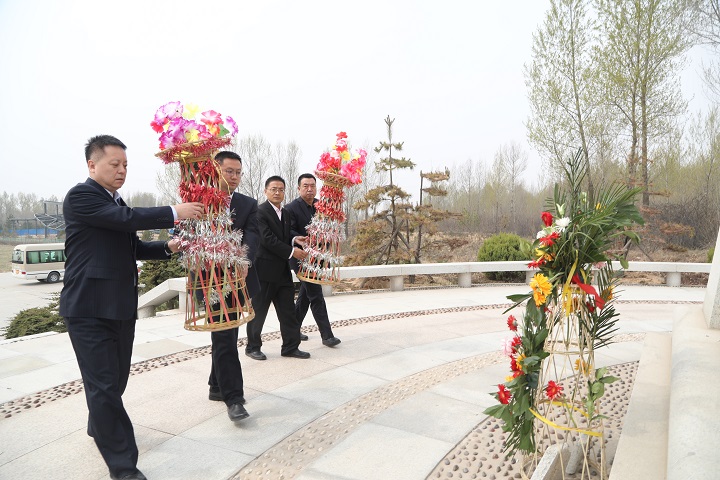 1617929456587365.jpeg 花篮.JPG