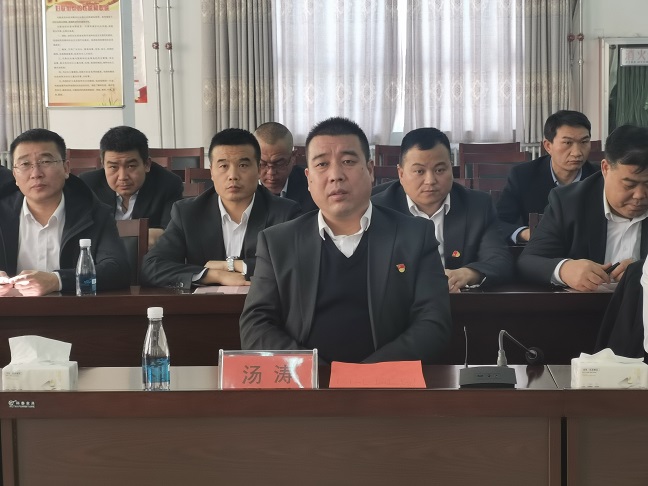 出产运营公司治理人员考评工作现场.jpg